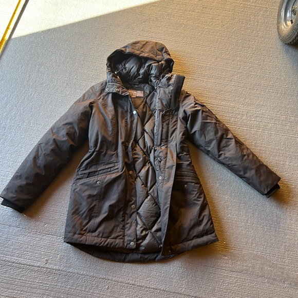 Eddie Bauer Black Ski & Snow Jacket down!! - Picture 1 of 11